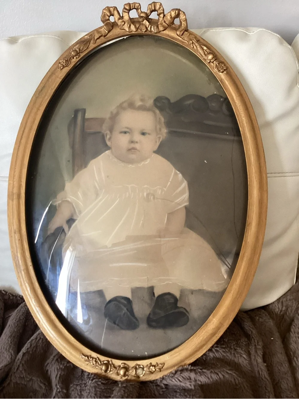 Edwardian (early 1900s)photo of baby in bubble glass frame . Signed - Picture 7 of 7
